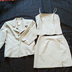 Womens 3 pc suit light green 3/4 sleeve jacket sz7